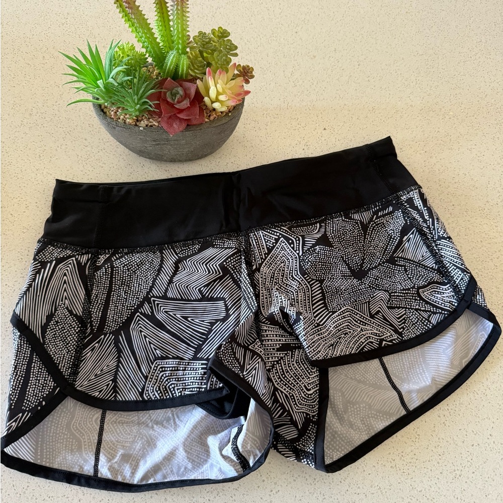 lululemon Black and White Patterned speed Shorts